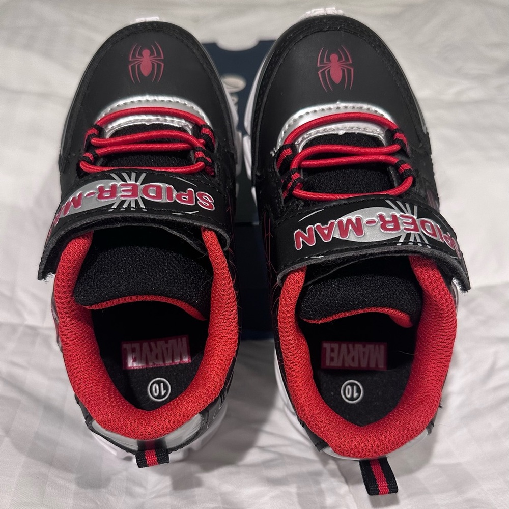 New Kids' Spider-Man Light Up Sneaker Toddler/Little Kid Size 10 - Picture 5 of 6